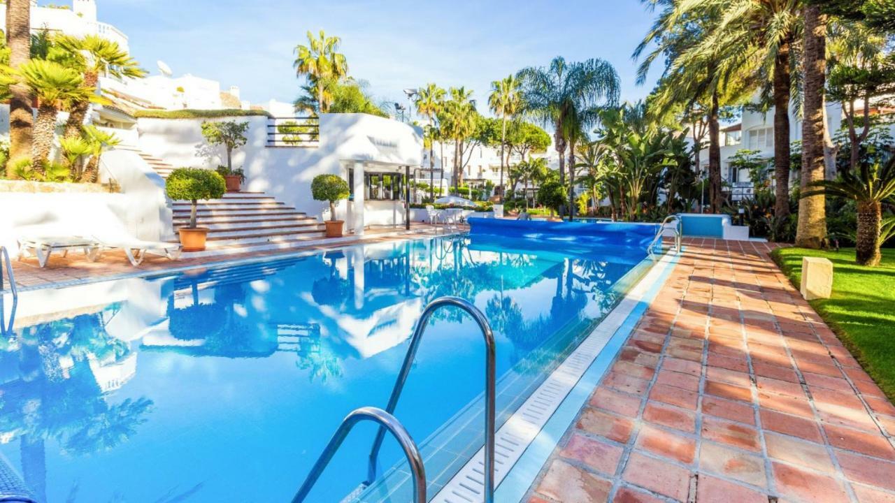White Pearl Beach - Elviria Playa Marbella Exterior photo